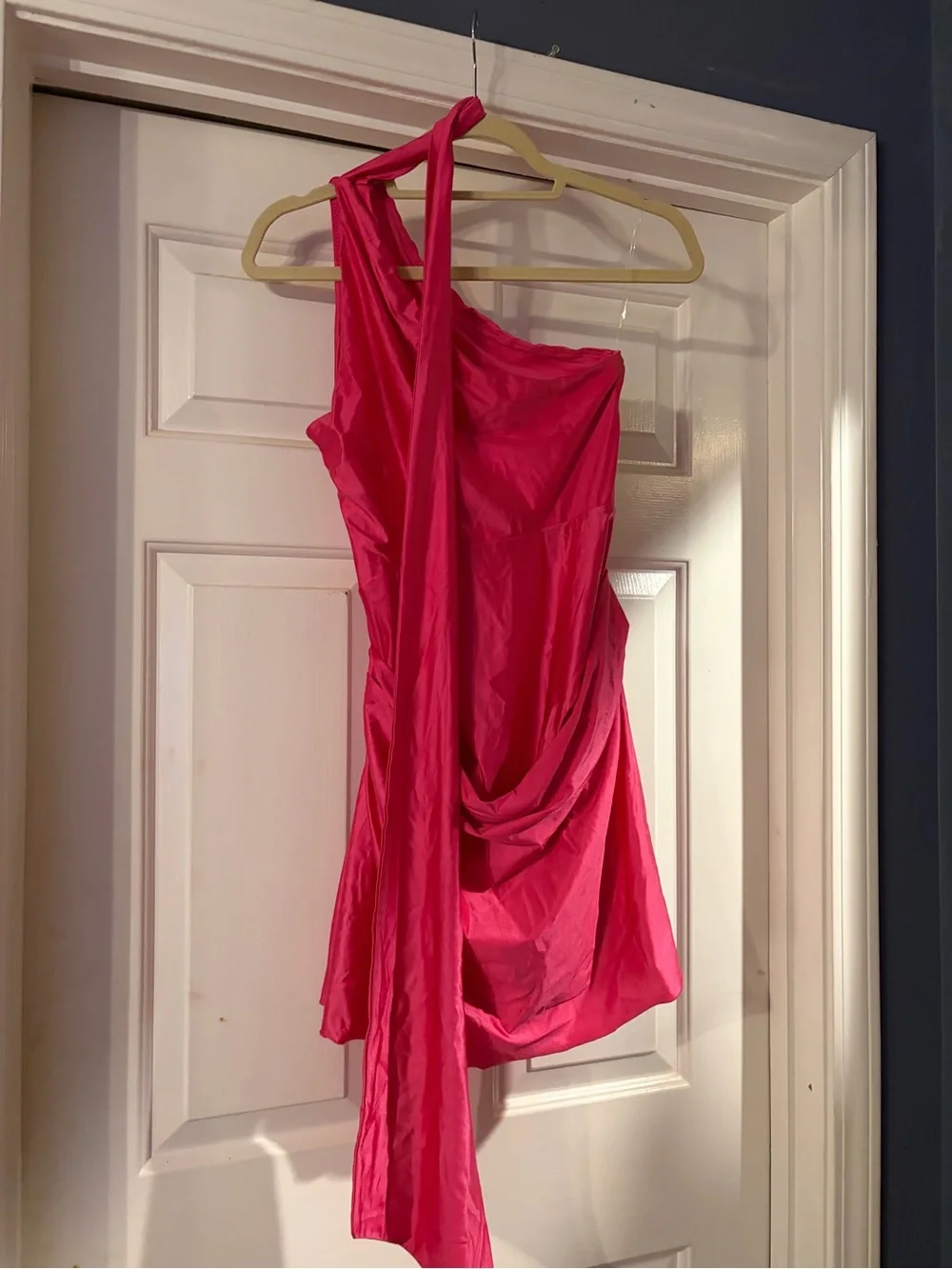 Oh Polly Kiraz Asymmetric Scarf-Detail Mini Dress in Hot Pink - Picture 4 of 6